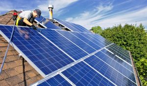 Service d'installation de photovoltaïque et tuiles photovoltaïques à Chomerac